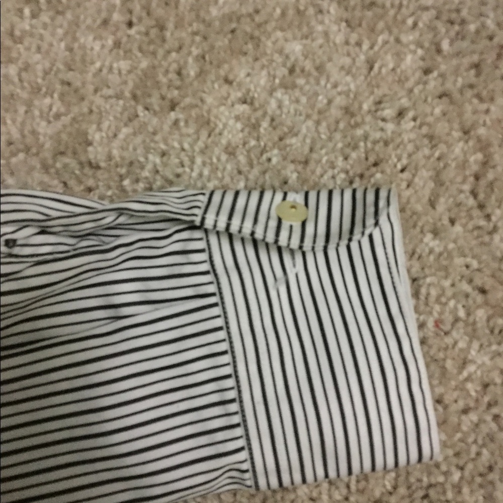 🔥🔥HOST PIC🔥🔥Ralph Lauren Button up Shirt - Picture 4 of 8